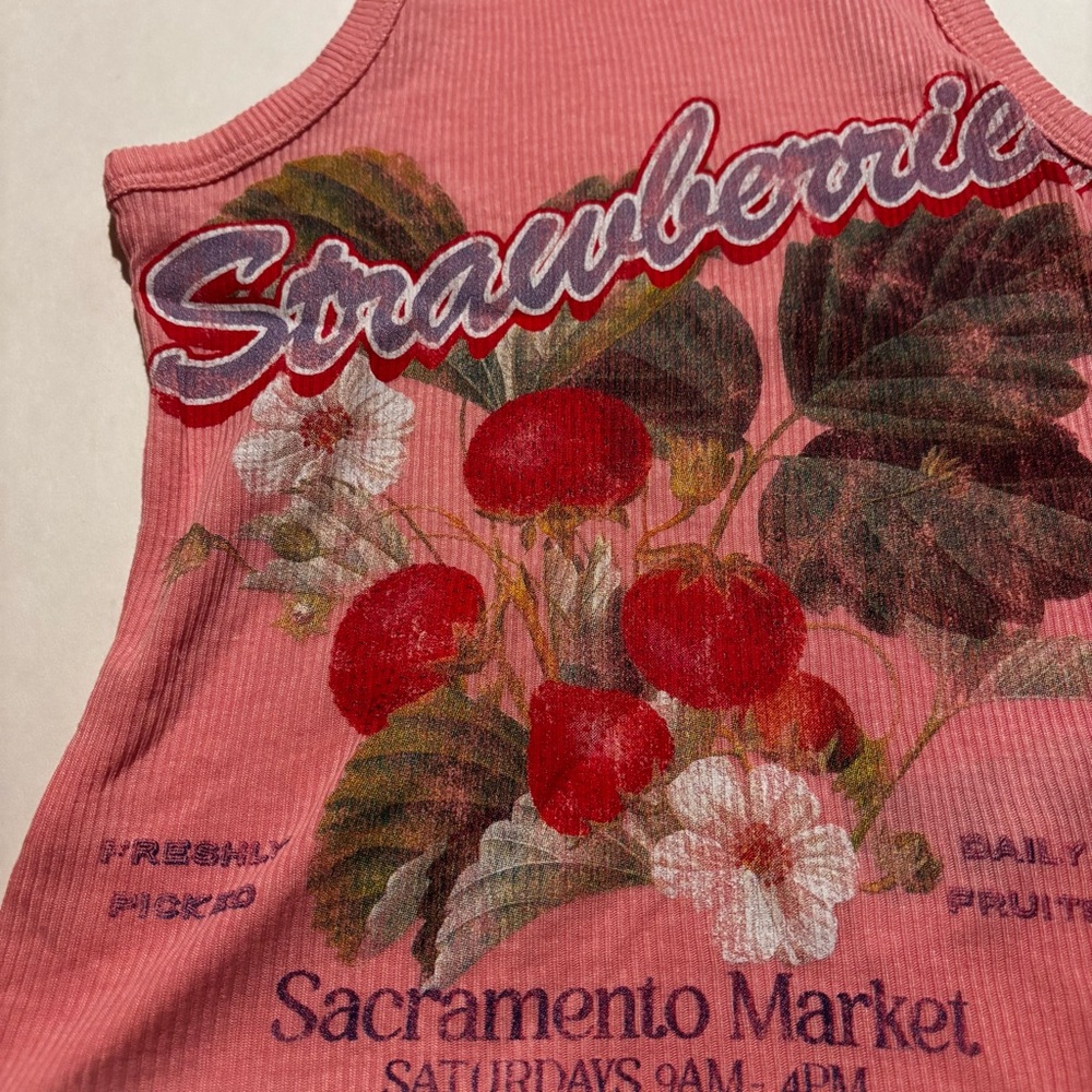 urban outfitters pink strawberries graphic tank top - Picture 2 of 3